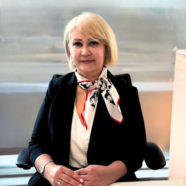 Saharnaz-Nahidi-phd-bilingual-therapist